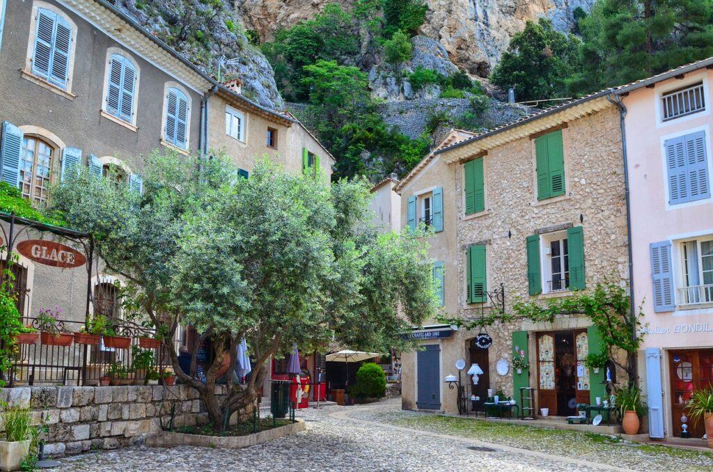 moustiers plus beaux villages de france